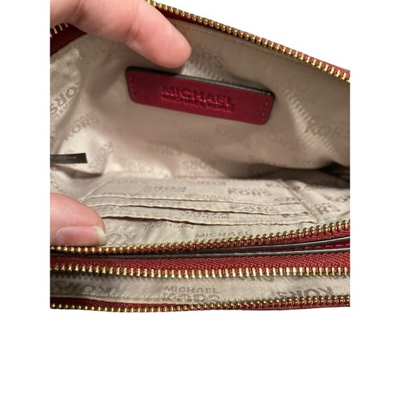 Michael kors red wristlet - Picture 7 of 12